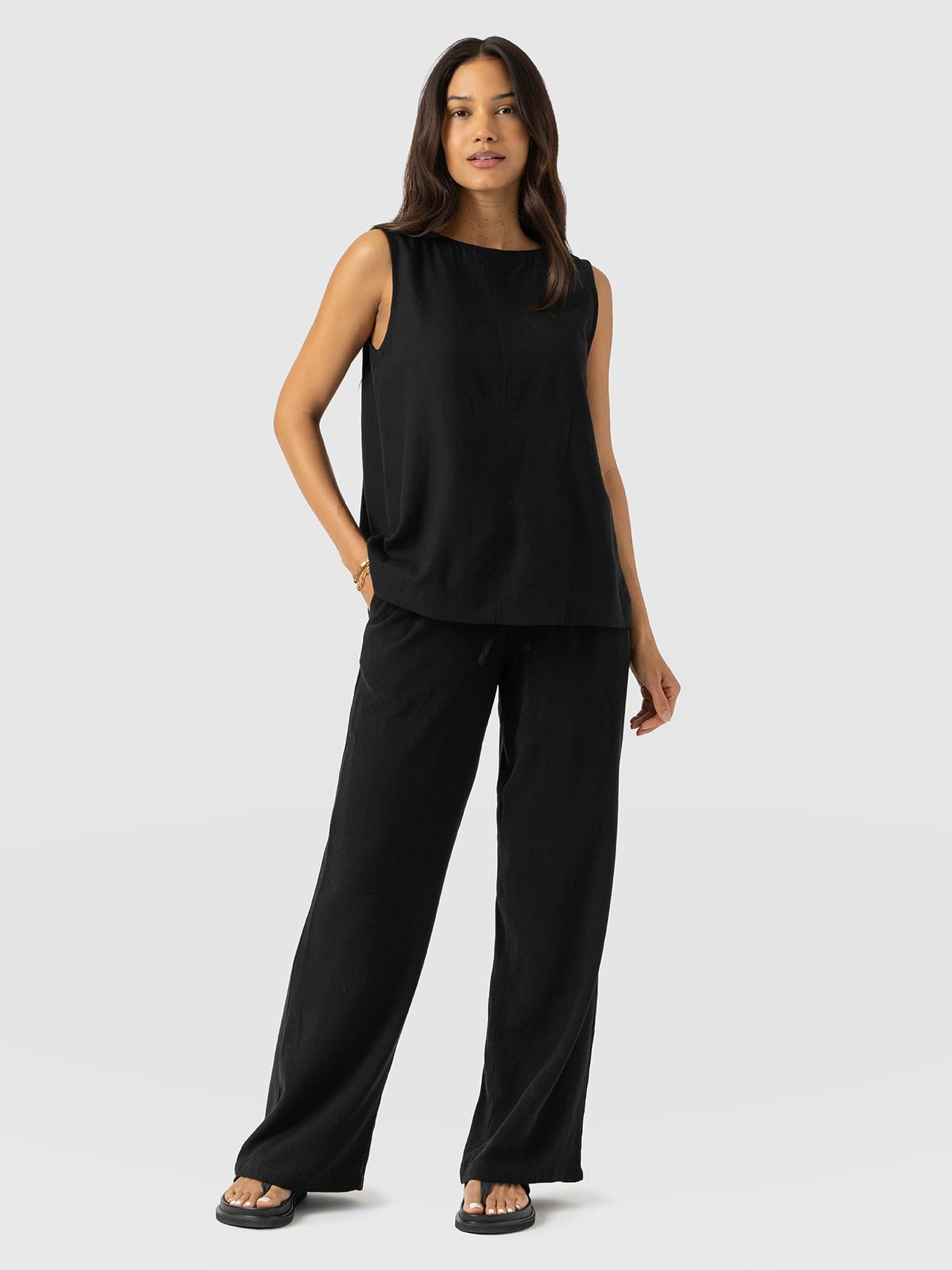Corinne Pant Black - Women's Trousers | Saint + Sofia® EU